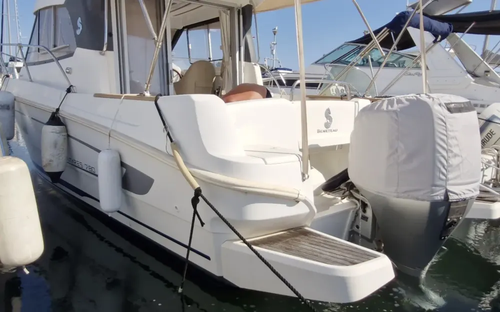 slider 17 Beneteau Antares 7.80