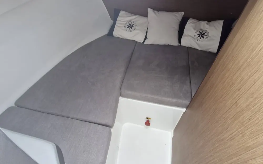 slider 5 Beneteau Antares 7 OB