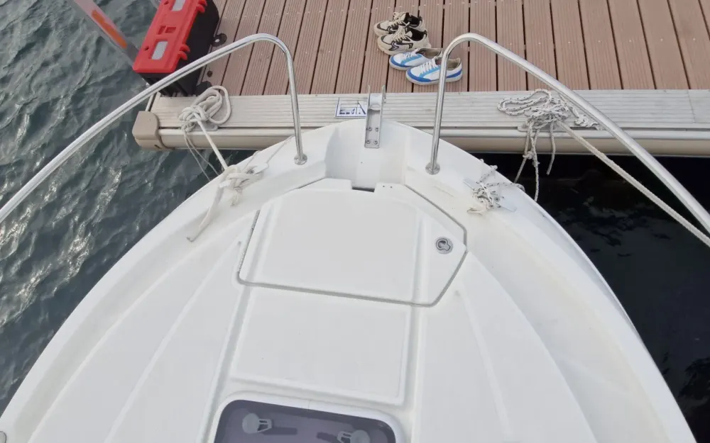 slider 7 Beneteau Antares 7 OB