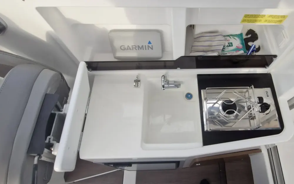 slider 8 Beneteau Antares 7 OB