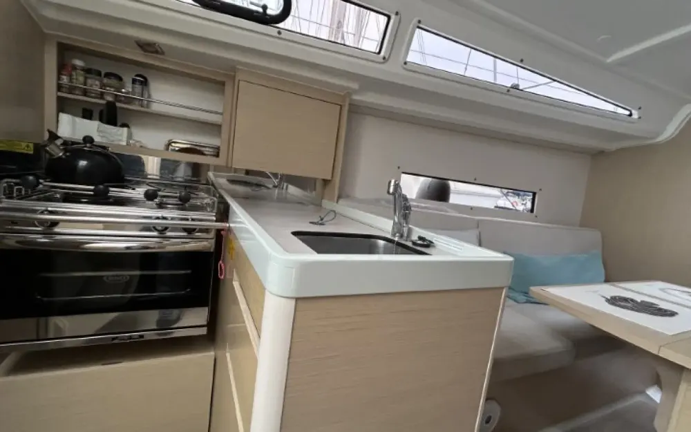 slider 11 Beneteau Oceanis 30.1