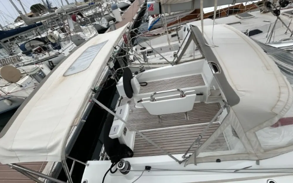 slider 16 Beneteau Oceanis 30.1