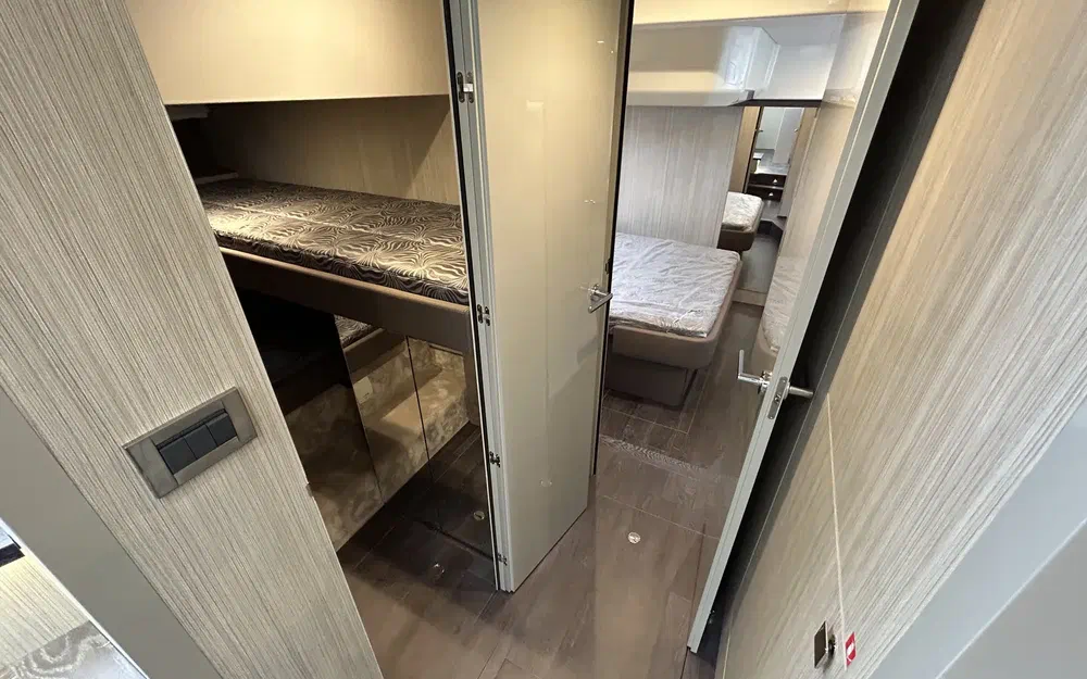 slider 12 Cranchi 60 ST