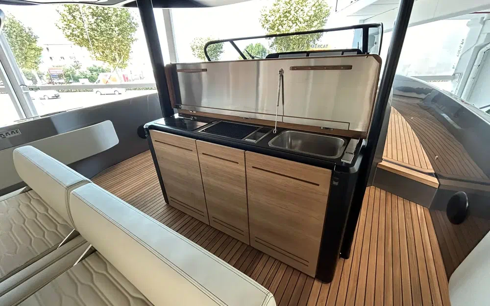slider 31 Cranchi A46 Luxury Tender
