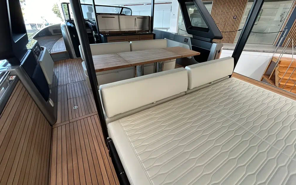 slider 34 Cranchi A46 Luxury Tender