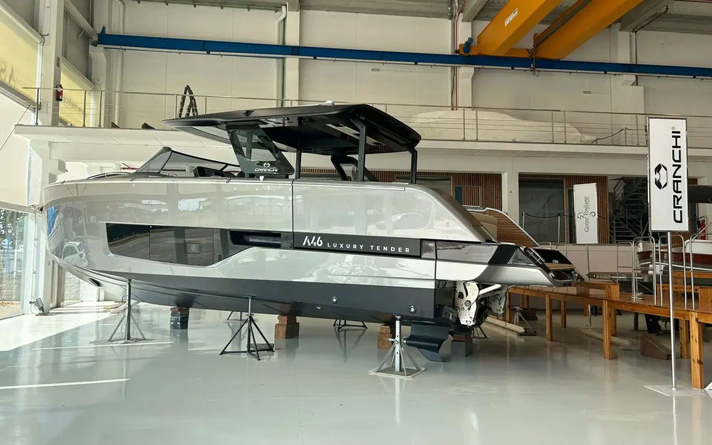 slider 3 Cranchi A46 Luxury Tender