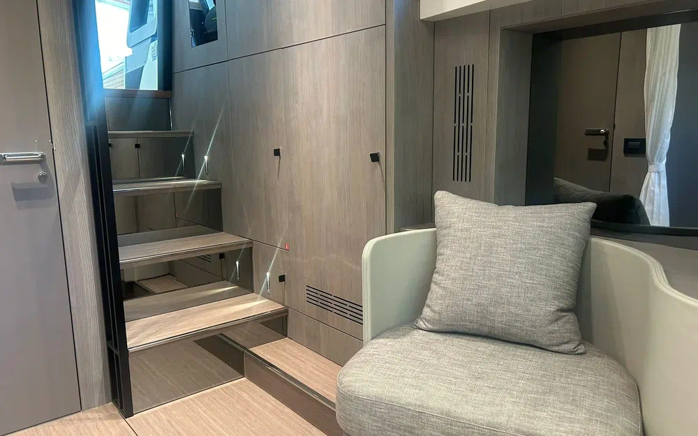 slider 54 Cranchi A46 Luxury Tender