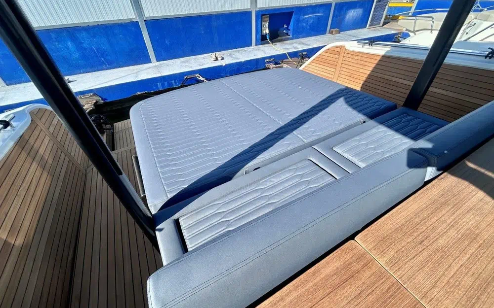 slider 10 Cranchi A46 Luxury Tender