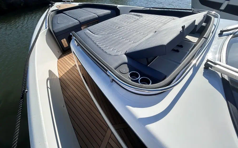 slider 19 Cranchi A46 Luxury Tender