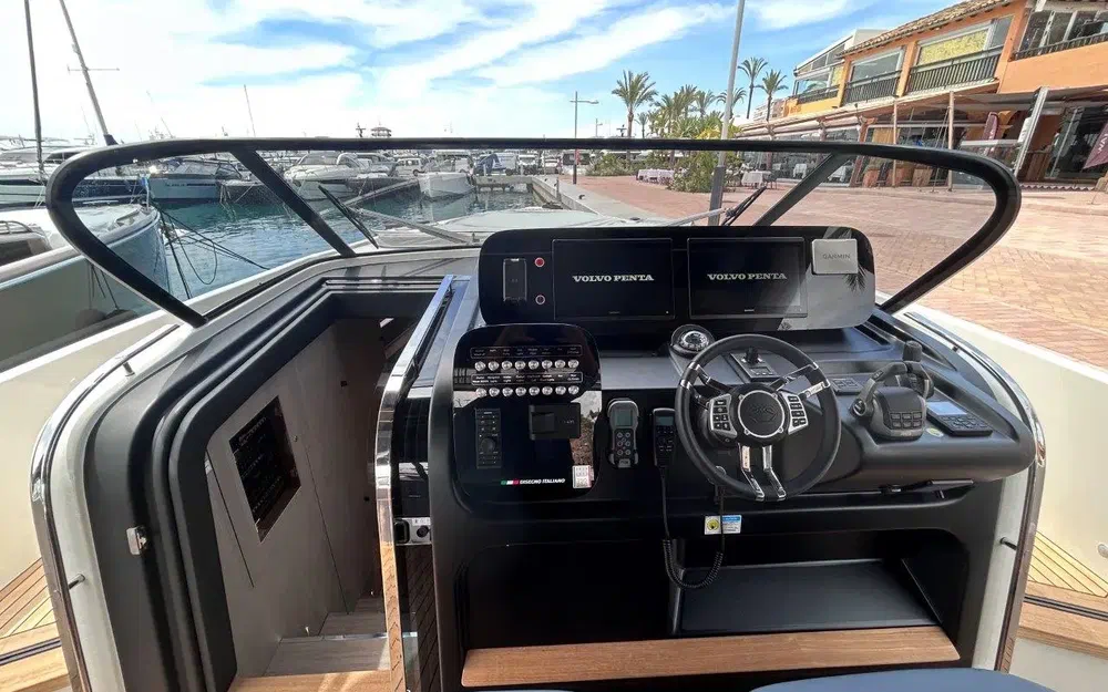 slider 26 Cranchi A46 Luxury Tender