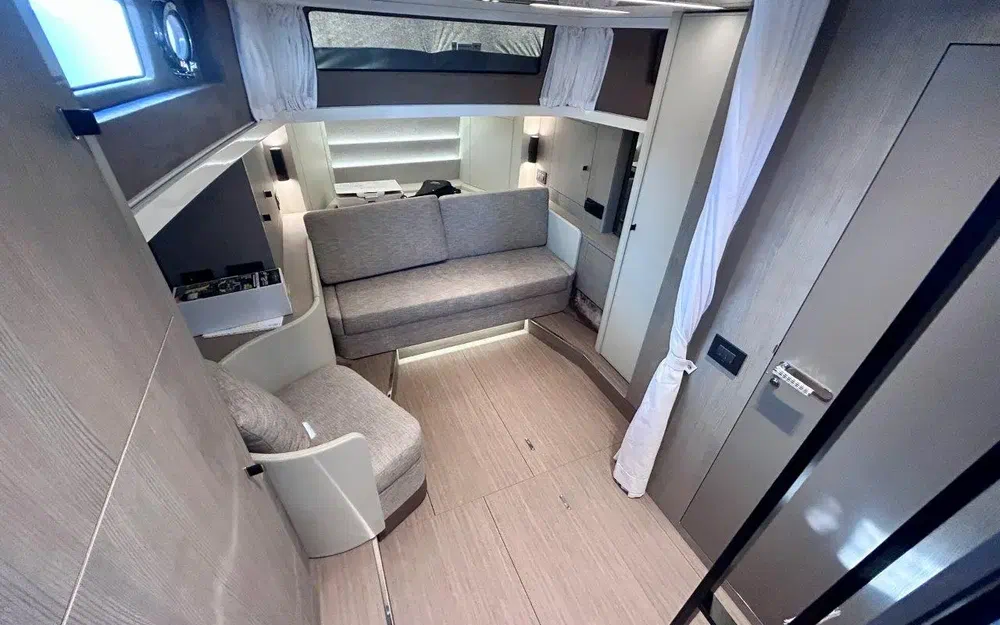 slider 28 Cranchi A46 Luxury Tender