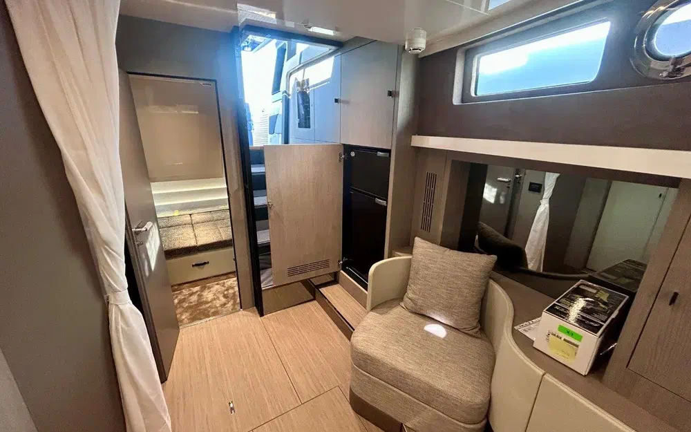 slider 34 Cranchi A46 Luxury Tender