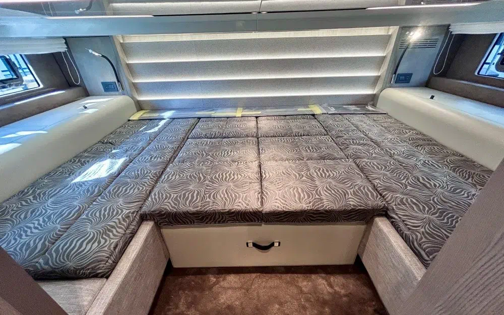 slider 35 Cranchi A46 Luxury Tender