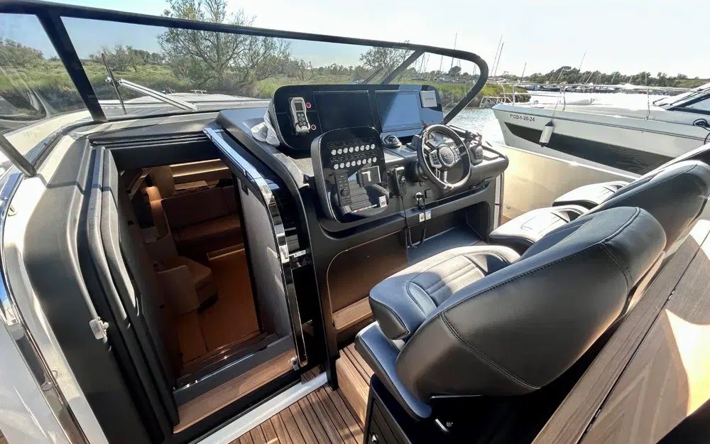 slider 3 Cranchi A46 Luxury Tender