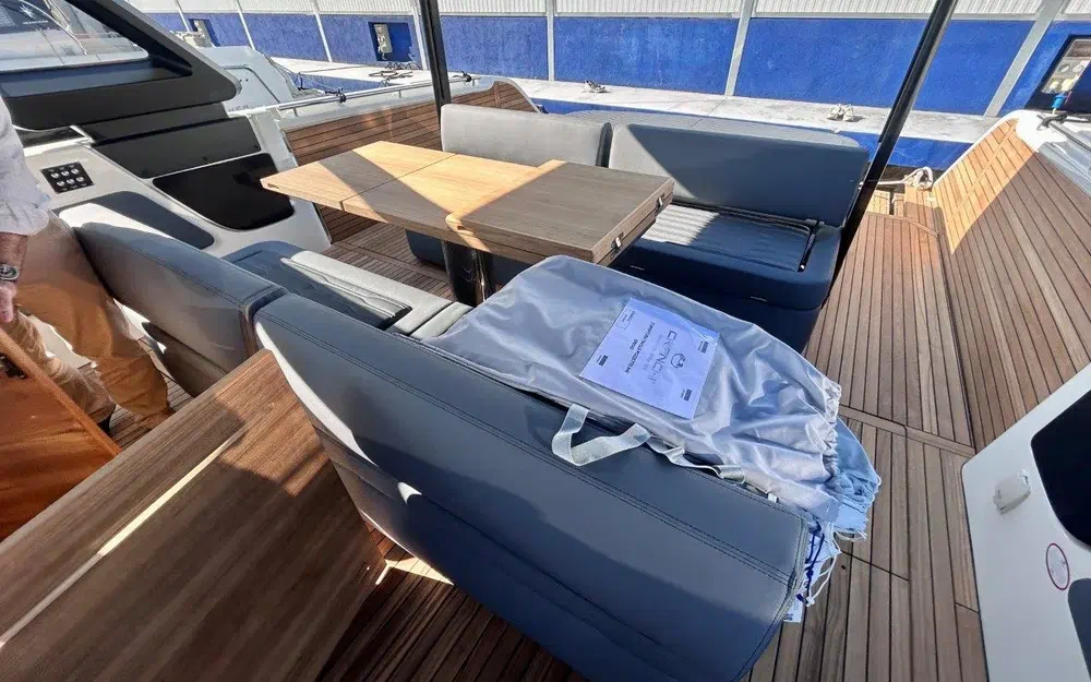 slider 6 Cranchi A46 Luxury Tender