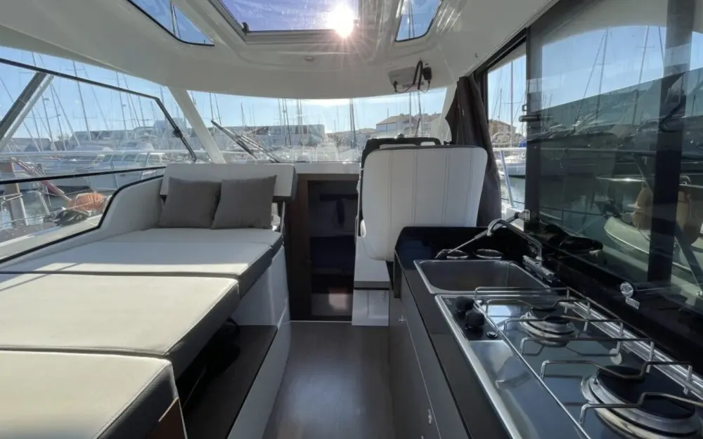 slider 11 Beneteau Antares 9 OB