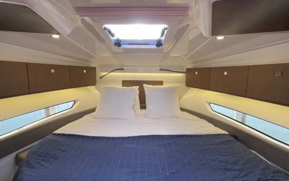 slider 5 Beneteau Antares 9 OB