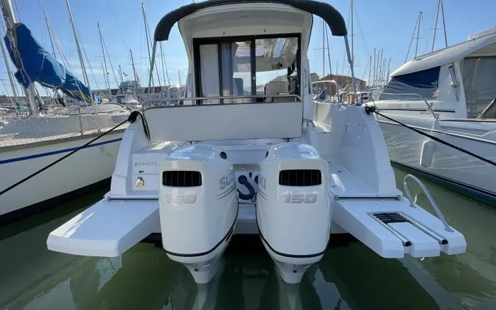 slider 8 Beneteau Antares 9 OB