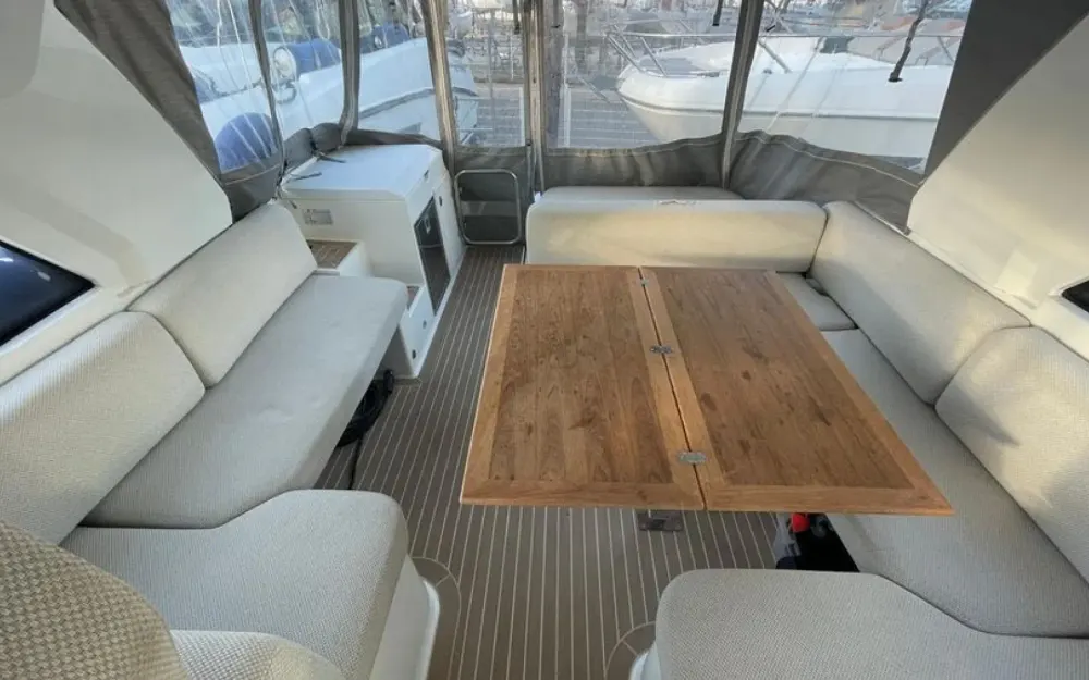 slider 9 Beneteau Gran Turismo 36