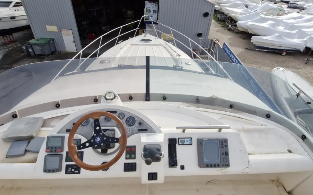 slider 10 Fairline Phantom 46