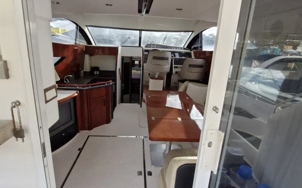 slider 13 Fairline Phantom 46