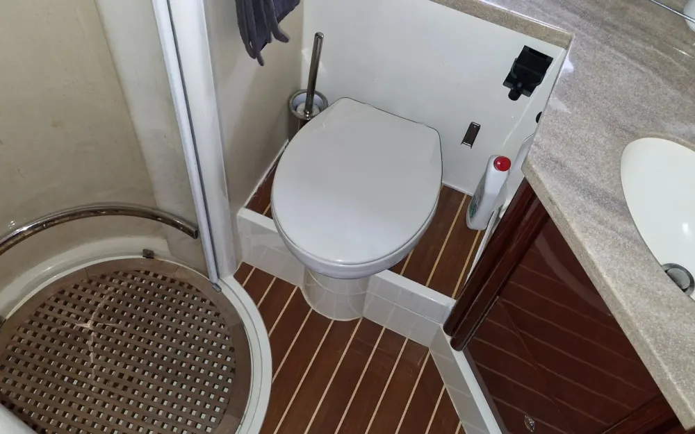 slider 7 Fairline Phantom 46