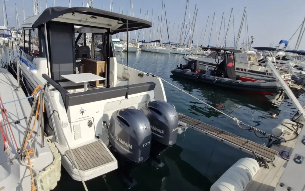 slider 13 Jeanneau Merry Fisher 895
