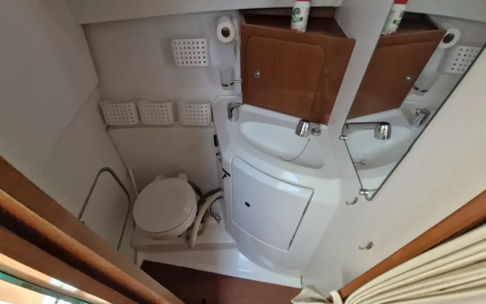 slider 6 Beneteau antares 8s