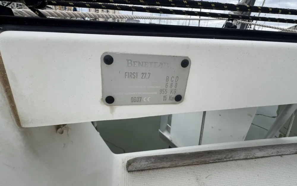 slider 13 Beneteau First 27.7 Qr