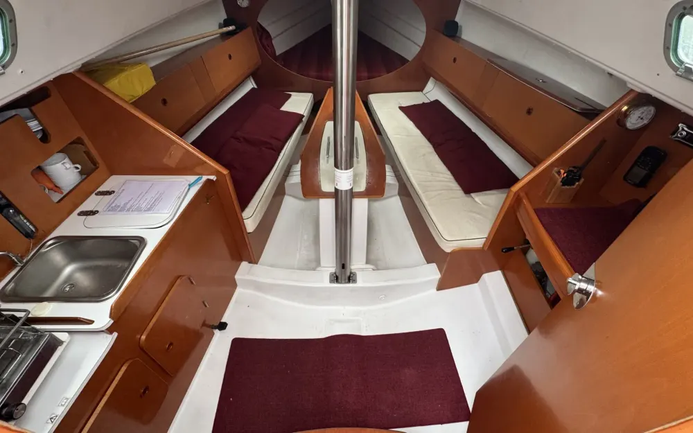 slider 1 Beneteau First 27.7 Qr