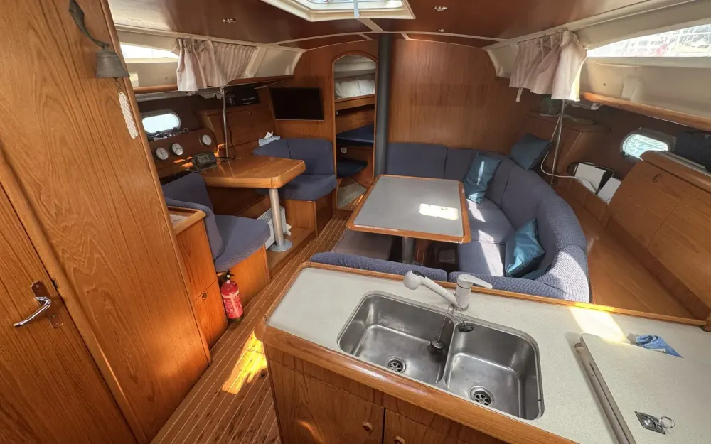 slider 11 Jeanneau Sun Odyssey 40