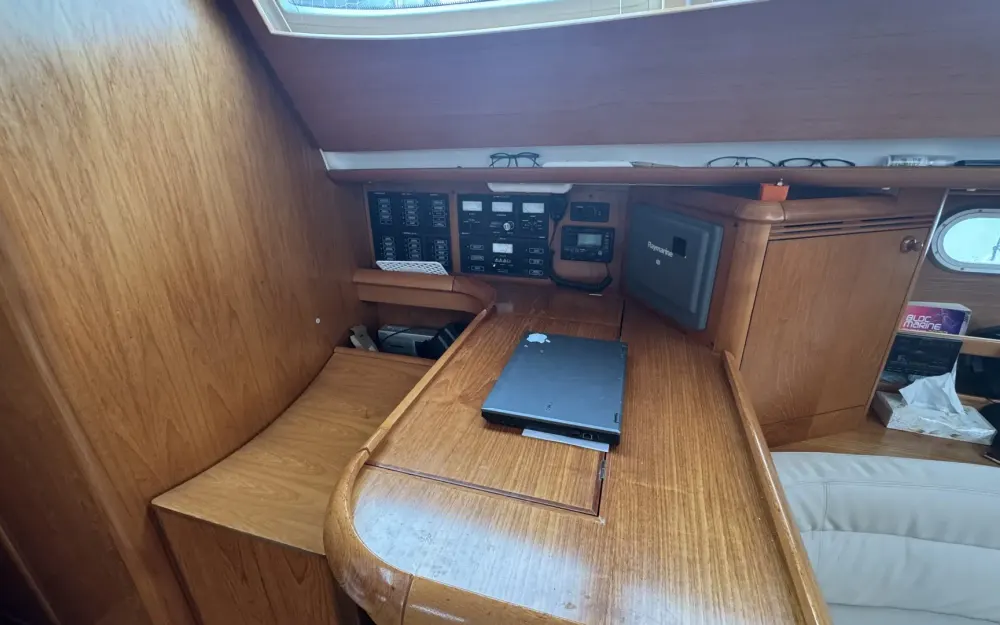 slider 4 Jeanneau Sun Odyssey 49 DS