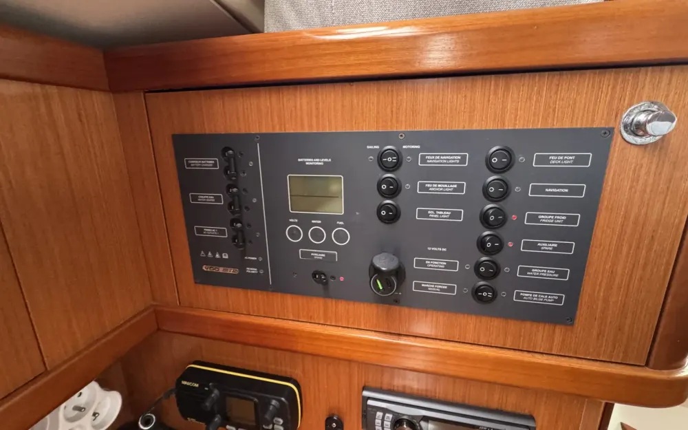 slider 5 Beneteau Oceanis 31
