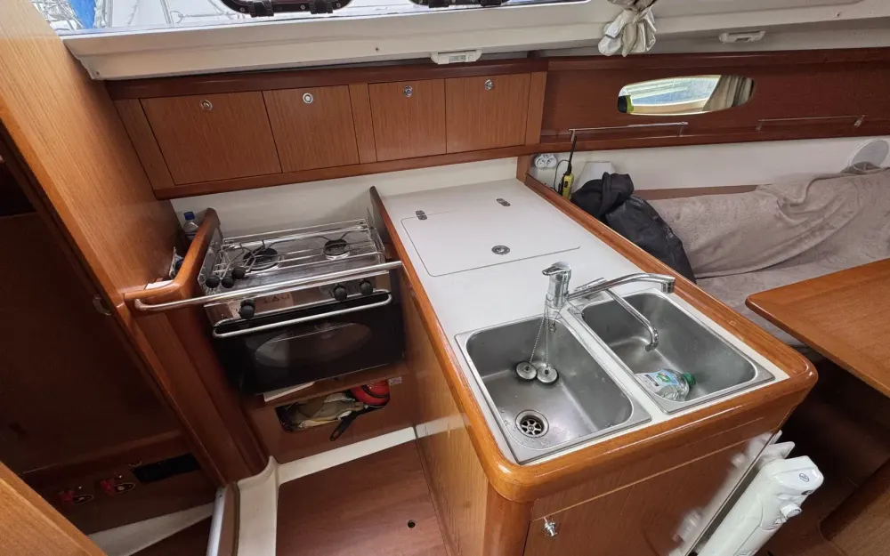 slider 6 Beneteau Oceanis 31