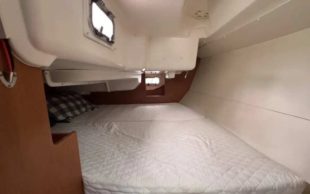 slider 7 Beneteau Oceanis 31
