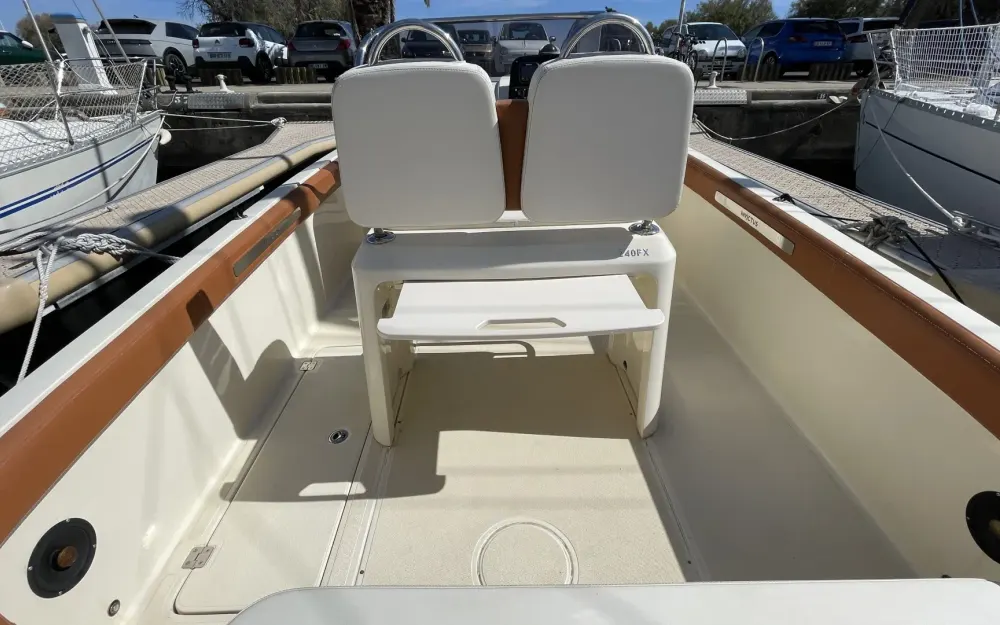 slider 14 Invictus  240 FX
