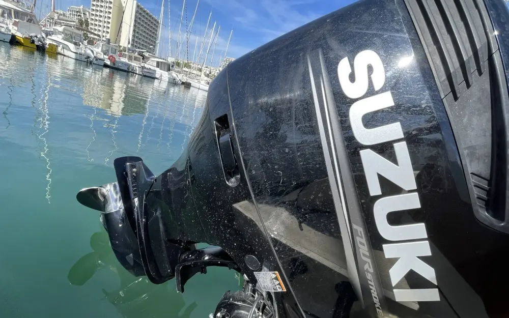 slider 19 Invictus  240 FX