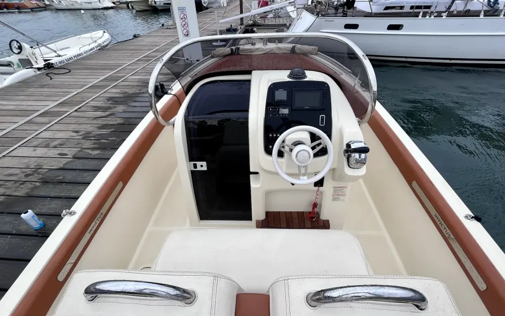 slider 4 Invictus  240 FX
