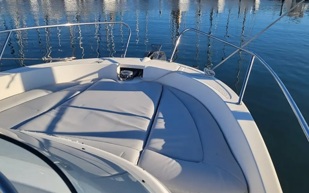 slider 1 Jeanneau Cap Camarat 755 WA