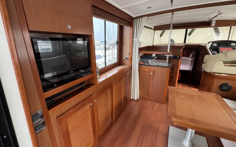 slider 9 Beneteau Swift Trawler 44