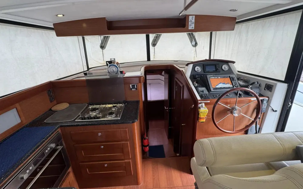 slider 11 Beneteau Swift Trawler 44
