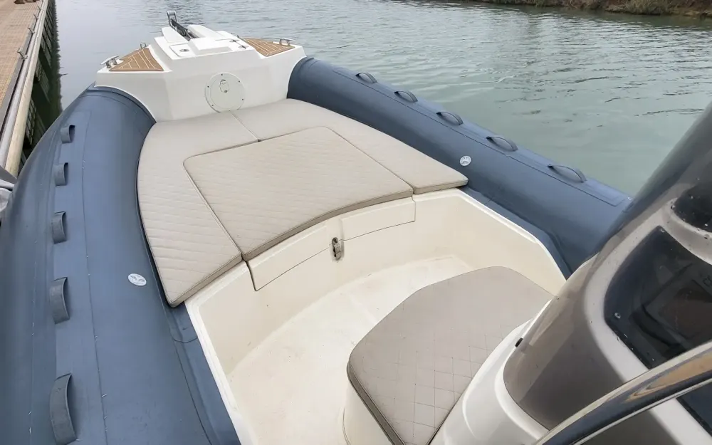 slider 4 Capelli Tempest 700