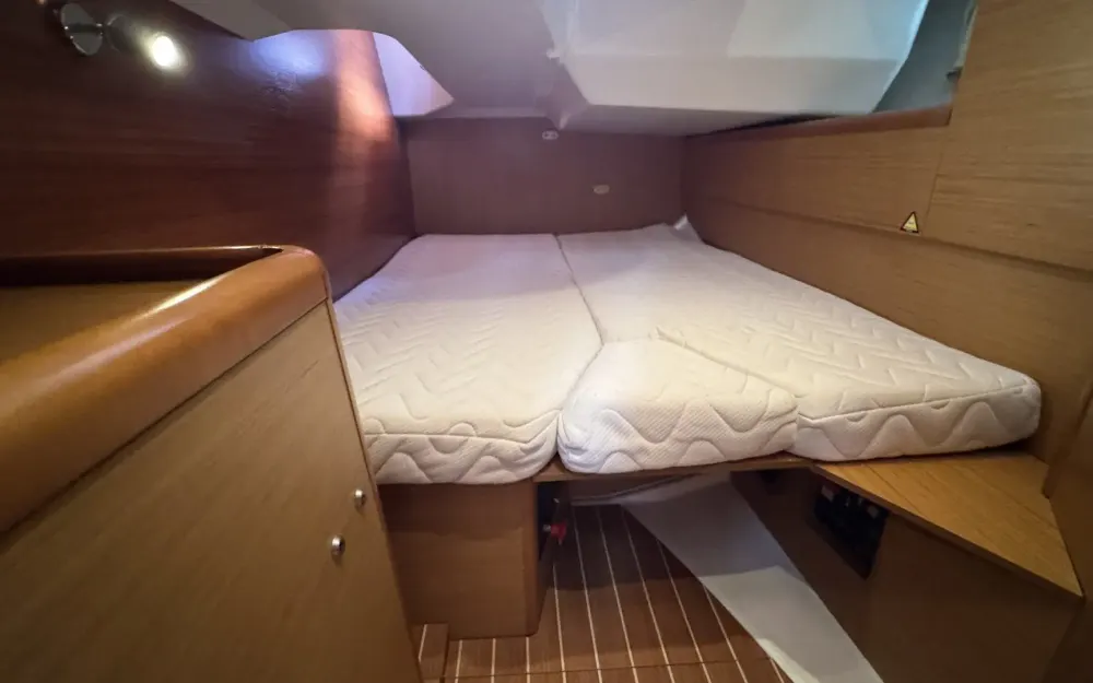 slider 4 Jeanneau Sun Odyssey 49 i