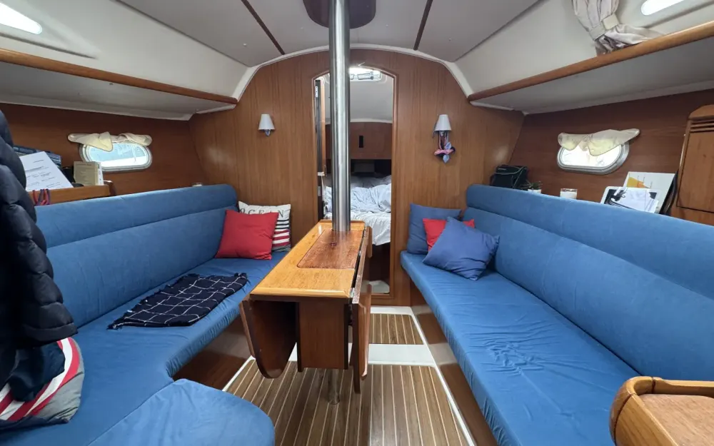 slider 1 Jeanneau Sun Odyssey 32 Legend