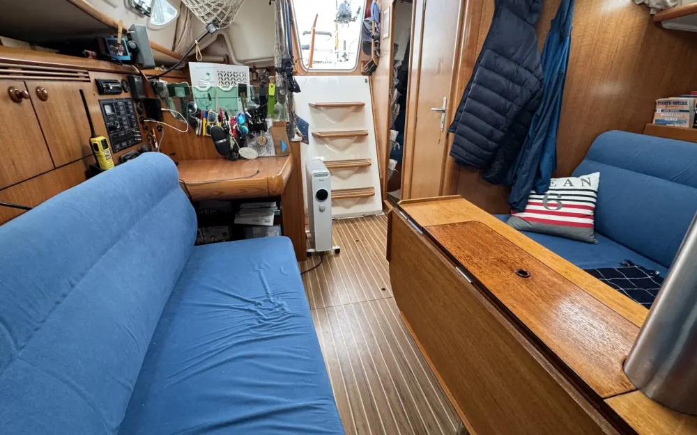 slider 5 Jeanneau Sun Odyssey 32 Legend