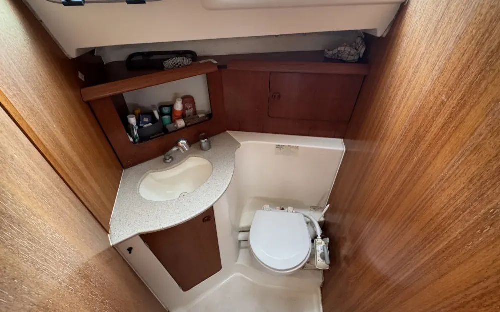 slider 6 Jeanneau Sun Odyssey 32 Legend