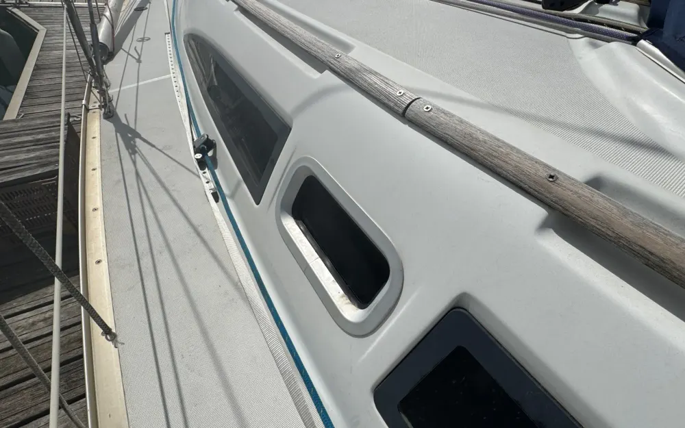 slider 7 Jeanneau Sun Odyssey 32 Legend