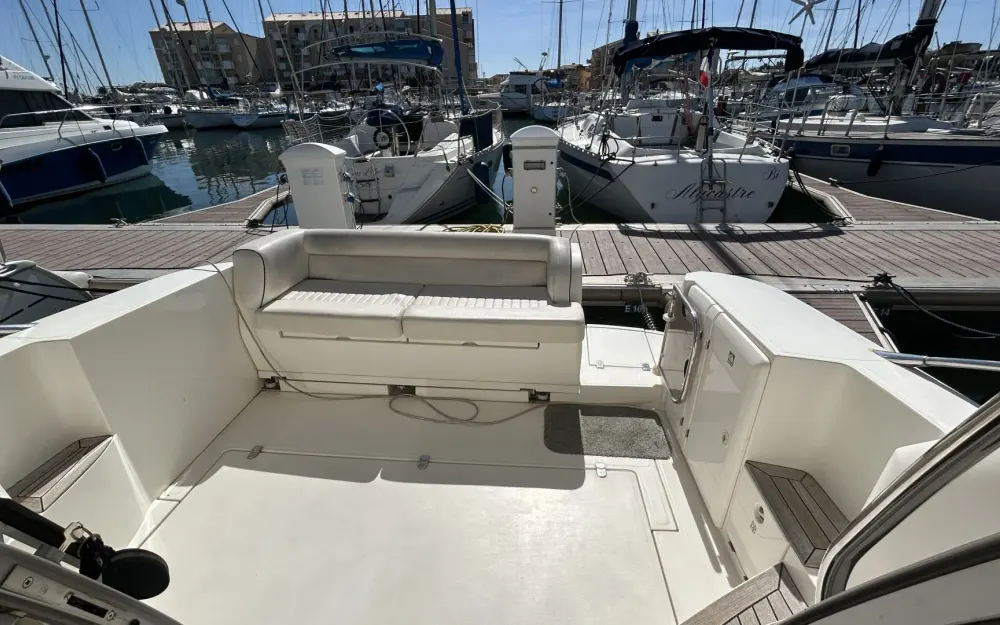 slider 13 Sealine  F 34