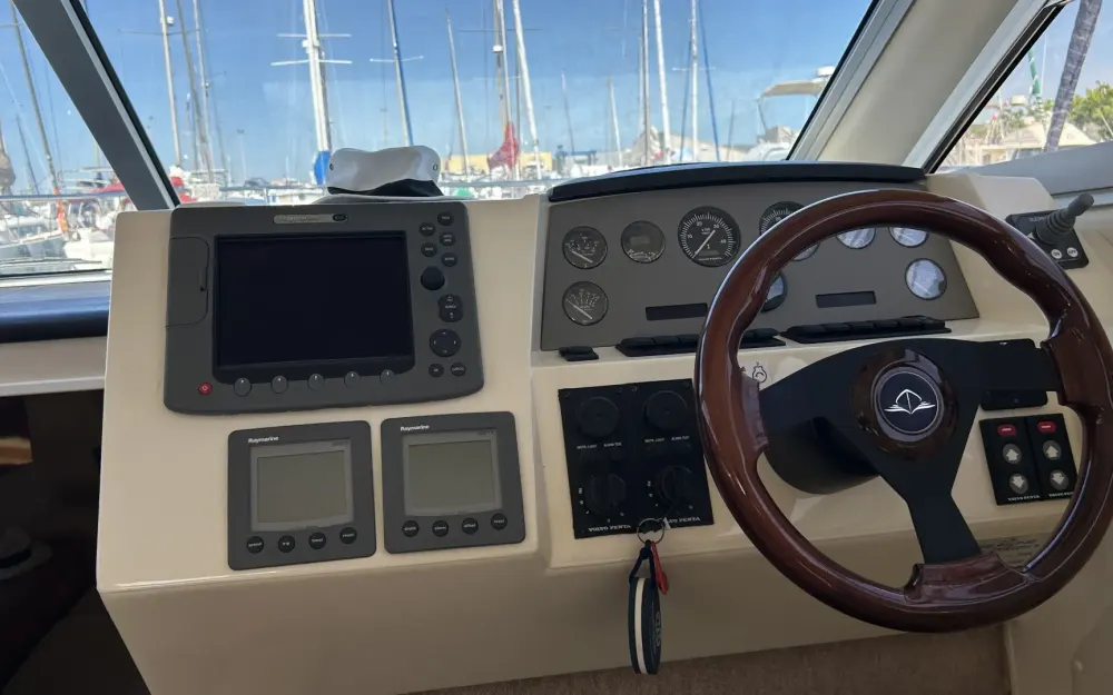 slider 5 Sealine  F 34