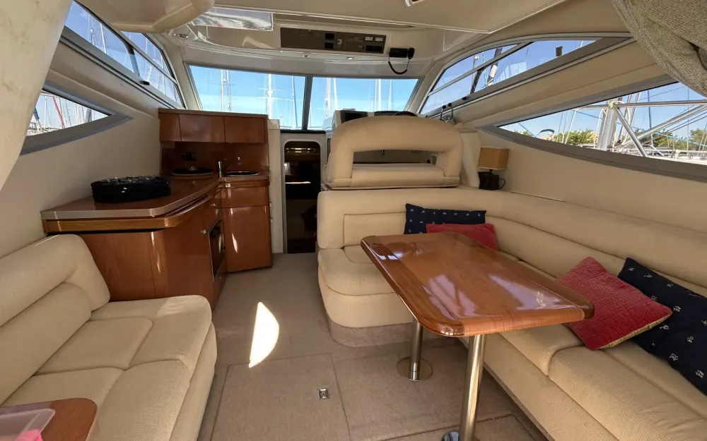 slider 8 Sealine  F 34
